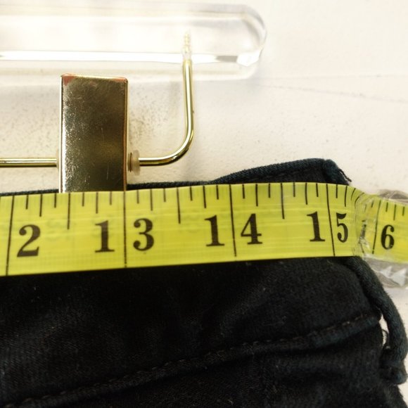 AMERICAN EAGLE Womens Black Jean Short Shorts 8 MEDIUM Mid Rise‎ Distressed Raw - Picture 5 of 12